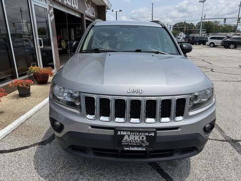 Used 2014 Jeep Compass Sport FWD image 3