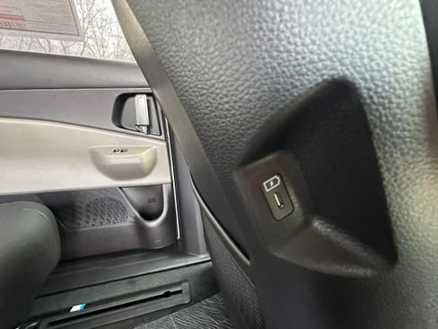 New 2026 Kia Carnival EX image 19