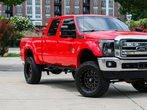 Used 2016 Ford F250 Lariat w/ Lariat Ultimate Package AWD/4WD image 2