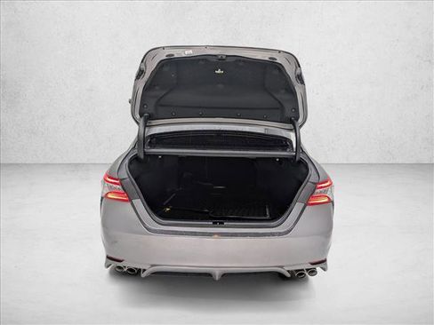 Used 2020 Toyota Camry XSE FWD image 6