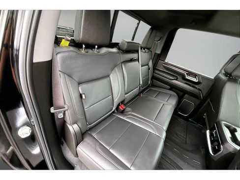Used 2025 GMC Sierra 2500 SLT w/ SLT Premium Package AWD/4WD image 21