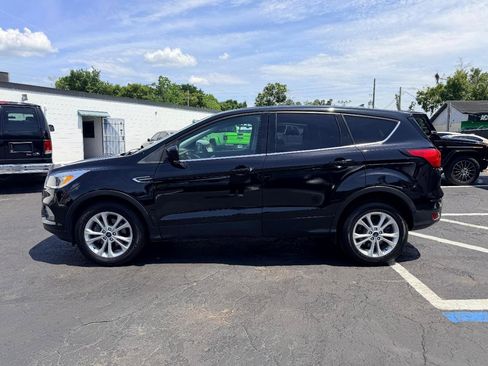 Used 2019 Ford Escape SE FWD image 4