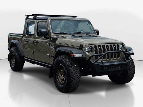 Used 2020 Jeep Gladiator Sport w/ Quick Order Package 24S AWD/4WD image 2