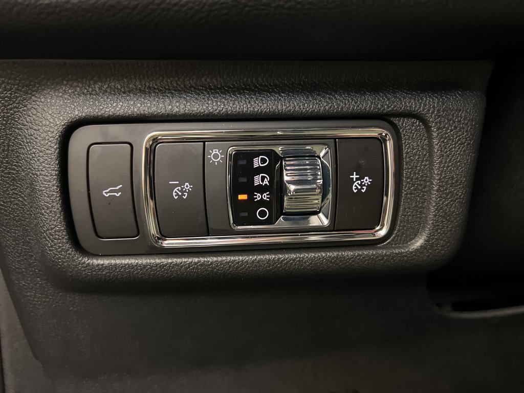 Used 2026 Lincoln Corsair Premiere AWD/4WD image 24