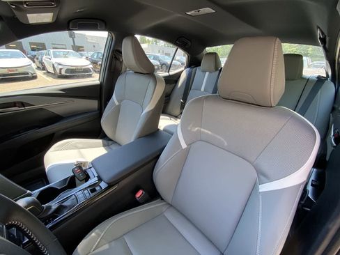 Used 2026 Toyota Camry SE w/ Convenience Package FWD image 20