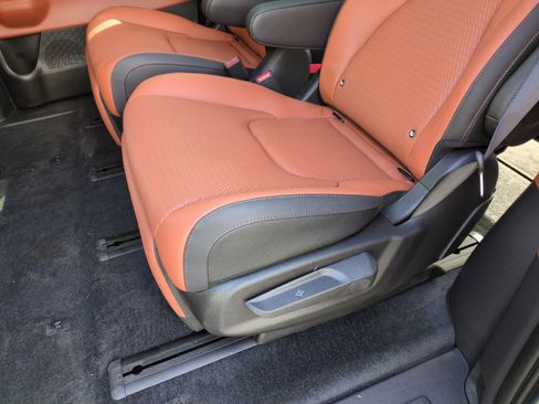 New 2026 Kia Carnival SX Prestige FWD image 33