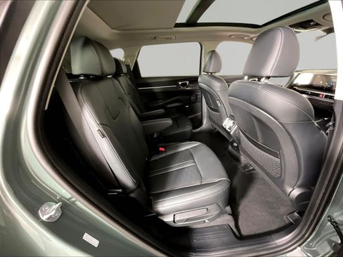 Certified 2026 Kia Sorento EX w/ EX Premium Package FWD image 25