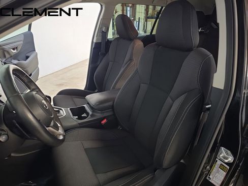 Used 2022 Subaru Outback Premium image 28