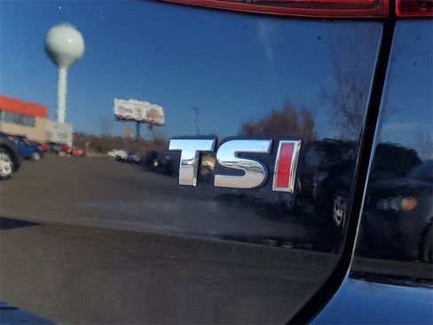 Used 2015 Volkswagen Golf S image 5