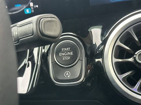 Certified 2025 Mercedes-Benz GLA 250 image 22