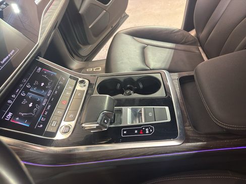 Used 2021 Audi Q8 Premium Plus AWD/4WD image 21
