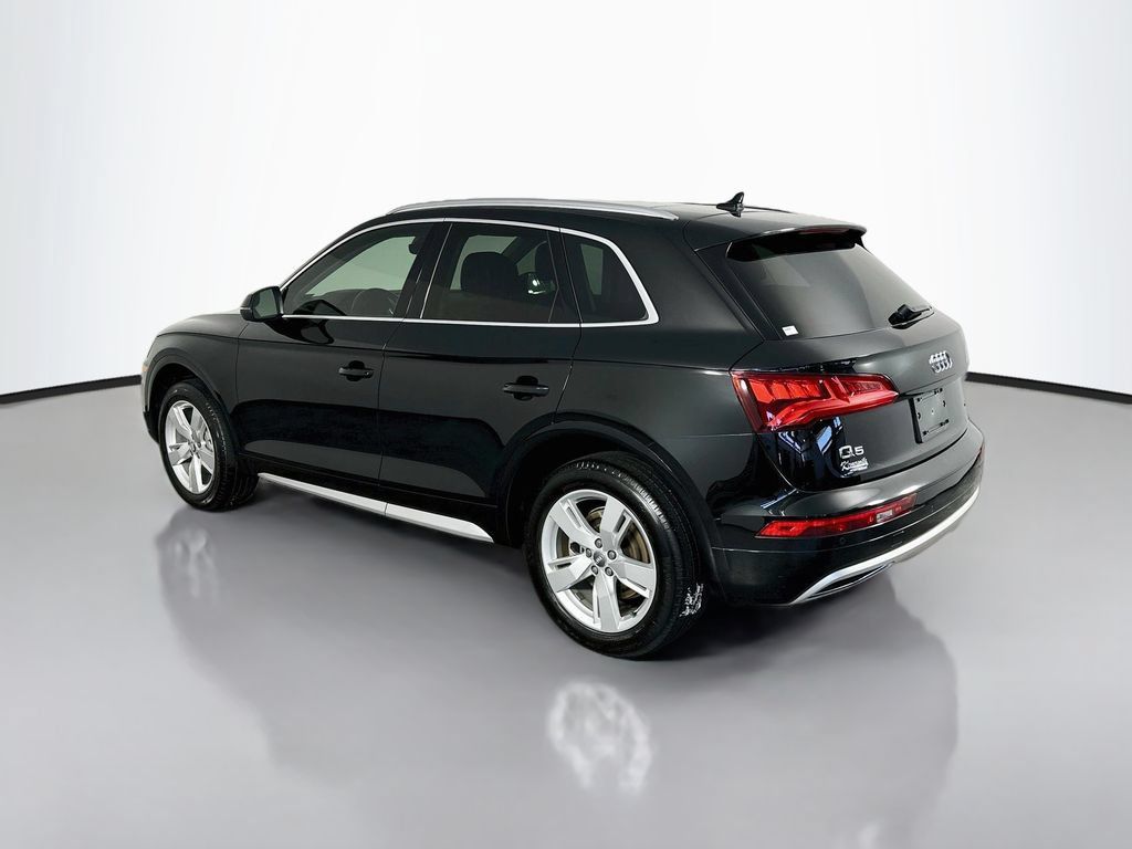 Used 2019 Audi Q5 2.0T Premium Plus w/ Premium Plus Package AWD/4WD image 5
