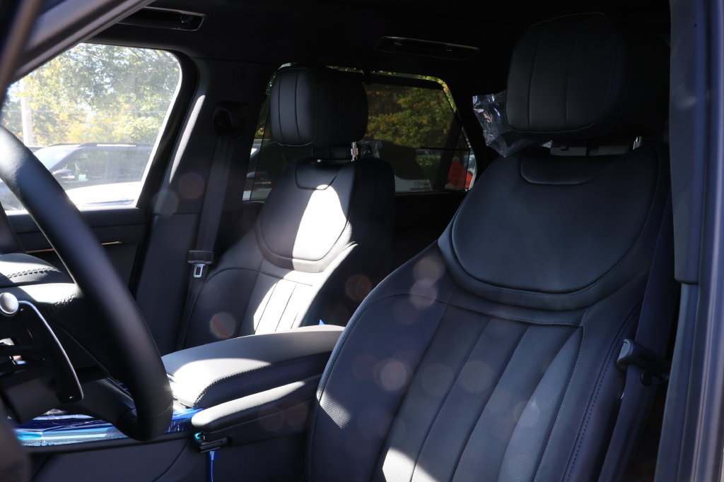 New 2027 Land Rover Range Rover Sport SE AWD/4WD image 11