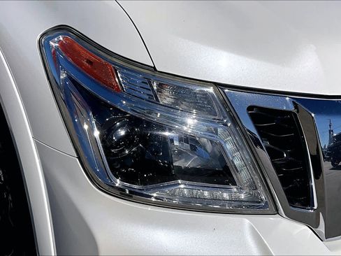 Used 2020 Nissan Armada Platinum w/ Captain's Chairs Package image 27