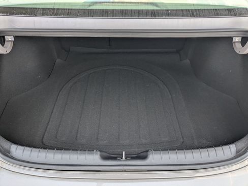 Used 2025 Hyundai Elantra SEL FWD image 29