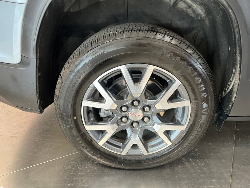 Used 2023 GMC Acadia SLT AWD/4WD image 10