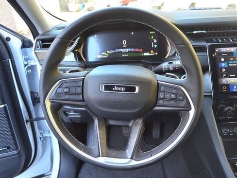 Used 2023 Jeep Grand Cherokee 4WD 4xe w/ Luxury Tech Group II image 19