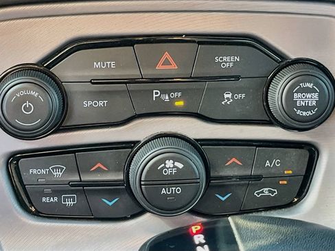 Used 2023 Dodge Challenger R/T RWD image 15