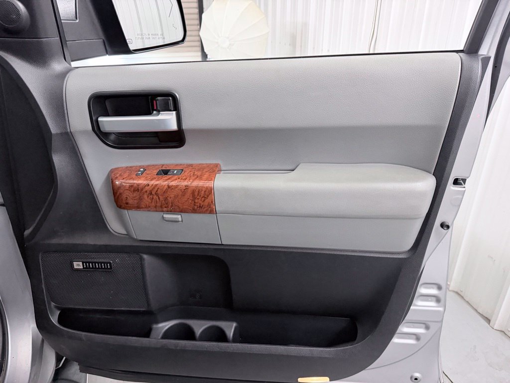 Used 2018 Toyota Sequoia Platinum AWD/4WD image 46