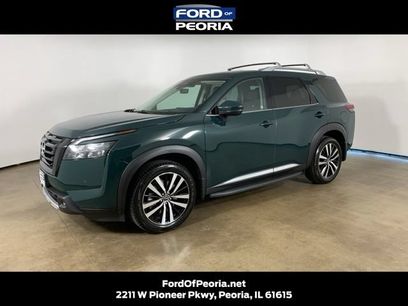 Used 2025 Nissan Pathfinder Platinum w/ Lighting Package (N93)