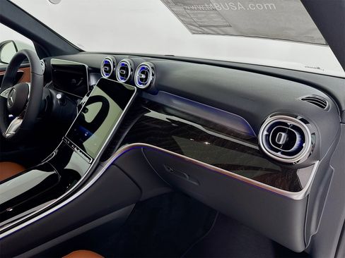 New 2026 Mercedes-Benz GLC 300 image 32