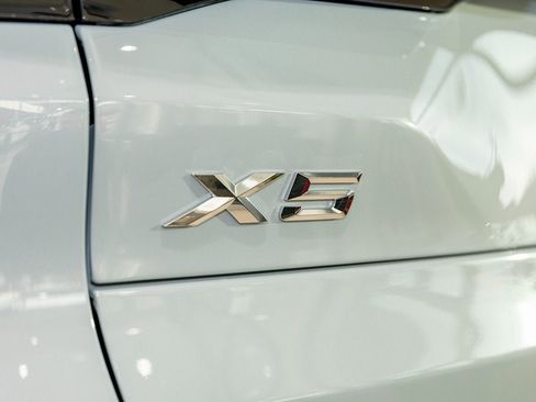 New 2026 BMW X5 xDrive40i w/ M Sport Package image 10