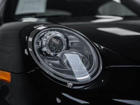 Used 2011 Porsche 911 Turbo S image 9