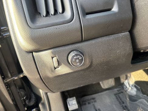 Used 2017 Chevrolet Colorado LT RWD image 25