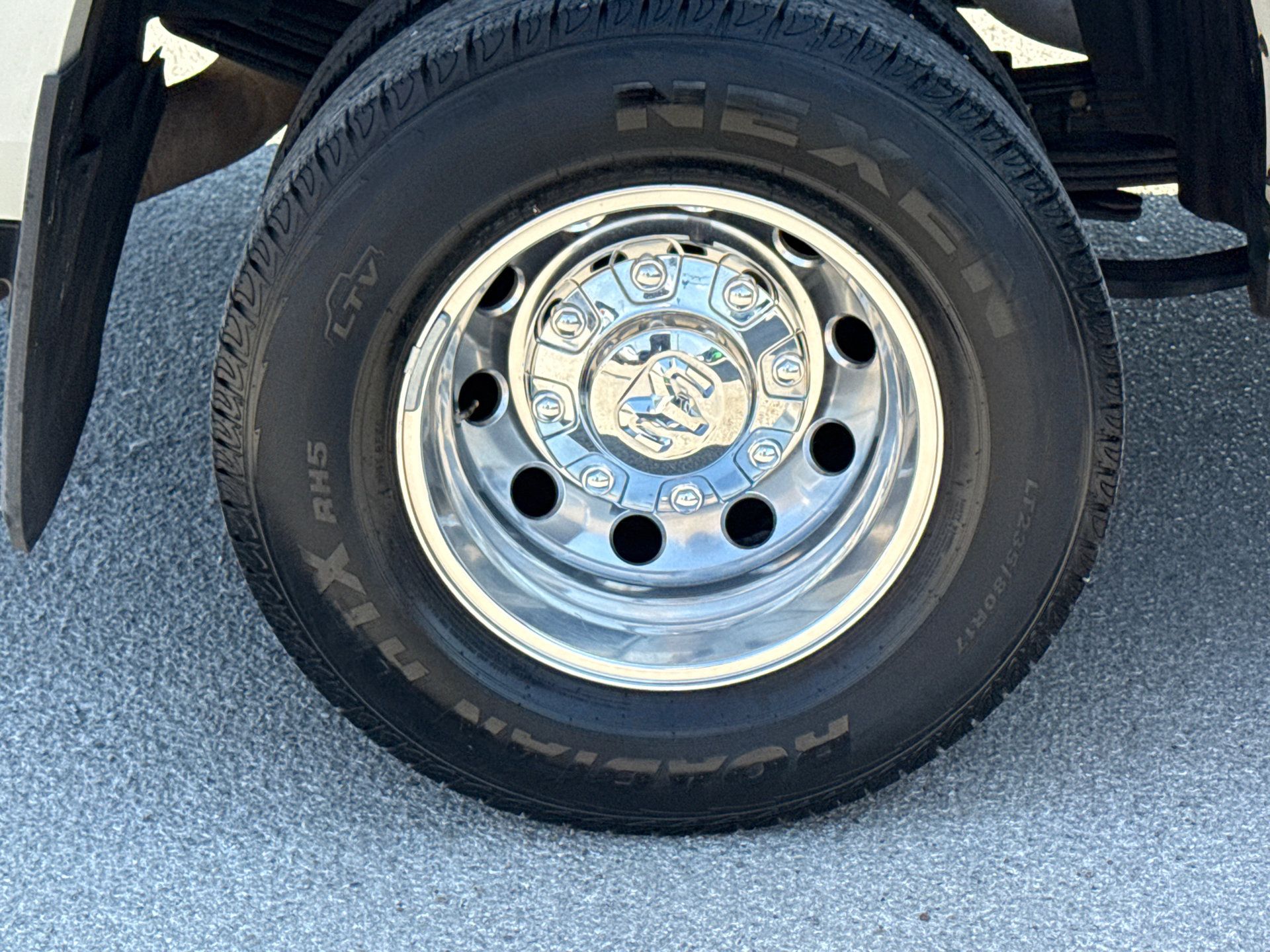 Used 2022 RAM 3500 Limited AWD/4WD image 11