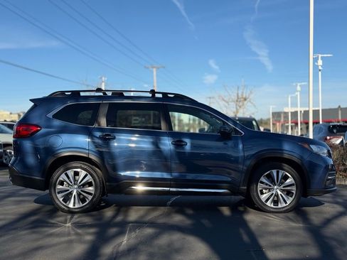 Used 2022 Subaru Ascent Limited w/ Technology Package image 6