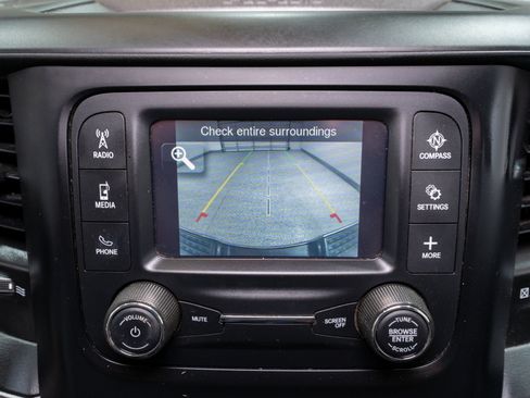 Used 2019 RAM 2500 Tradesman w/ Chrome Appearance Group AWD/4WD image 18