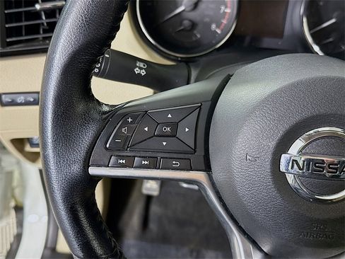 Used 2020 Nissan Rogue SV image 20