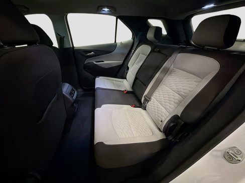 Used 2021 Chevrolet Equinox LS FWD image 25