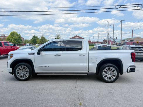 Used 2021 GMC Sierra 1500 Denali w/ Denali Ultimate Package AWD/4WD image 8