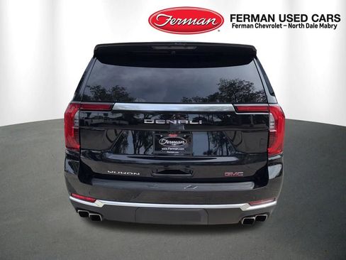 Used 2025 GMC Yukon Denali AWD/4WD image 12