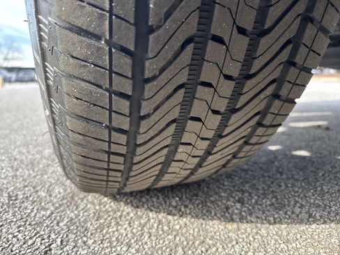 Used 2024 GMC Sierra 1500 Elevation image 12