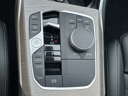 Used 2025 BMW 330i Sedan image 32