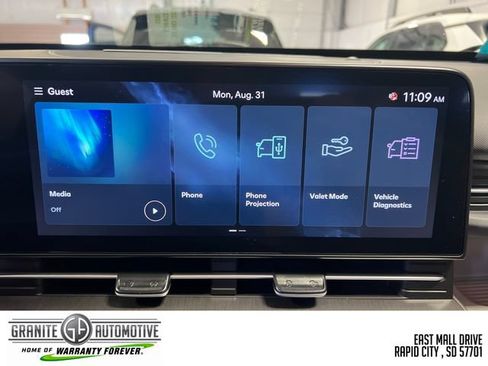 Used 2025 Hyundai Kona SEL AWD/4WD image 24