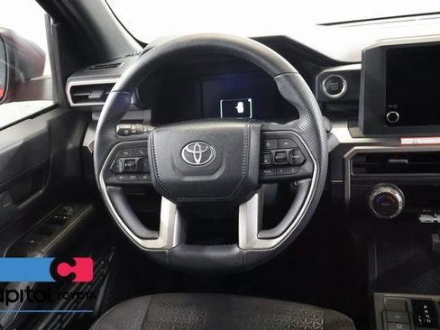 Certified 2025 Toyota 4Runner SR5 AWD/4WD image 15