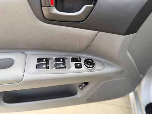 Used 2010 Kia Optima EX FWD image 17