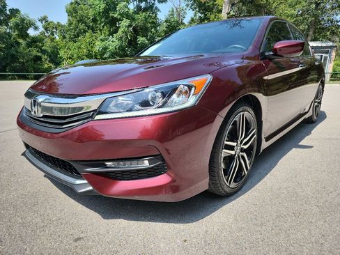 Used 2017 Honda Accord Sport image 7