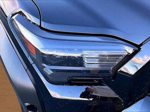 Used 2025 Toyota 4Runner SR5 image 28