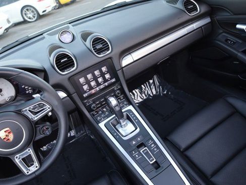 Used 2024 Porsche 718 Boxster S RWD image 34
