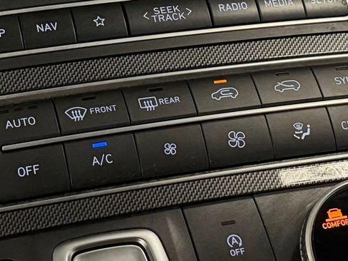 Certified 2023 Hyundai Santa Fe SEL w/ Premium Package AWD/4WD image 20