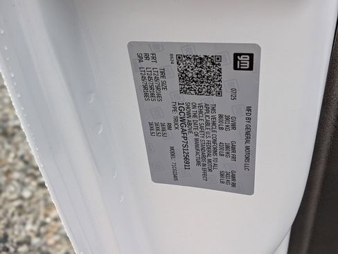 New 2025 Chevrolet Express 2500 w/ Driver Convenience Package image 13