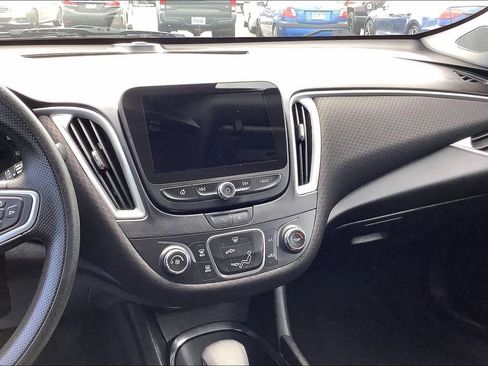 Used 2022 Chevrolet Malibu LS FWD image 6