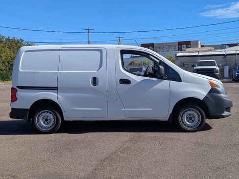 Used 2017 Nissan NV200 S image 2