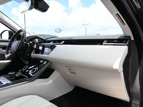 Used 2020 Land Rover Range Rover Velar S AWD/4WD image 23
