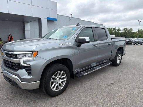 Used 2023 Chevrolet Silverado 1500 LT AWD/4WD image 1