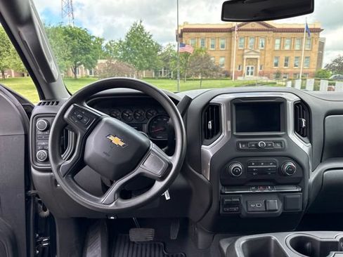 Used 2022 Chevrolet Silverado 2500 Custom w/ Custom Value Package AWD/4WD image 13